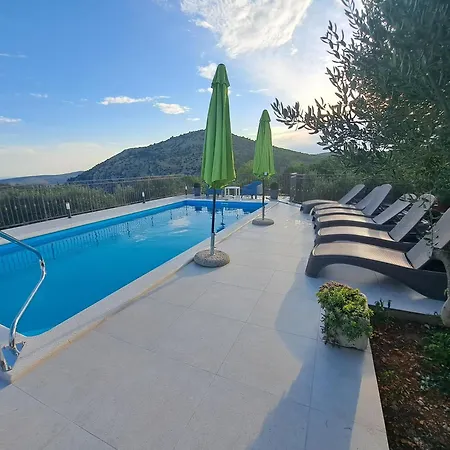 Casa Mia Villa *